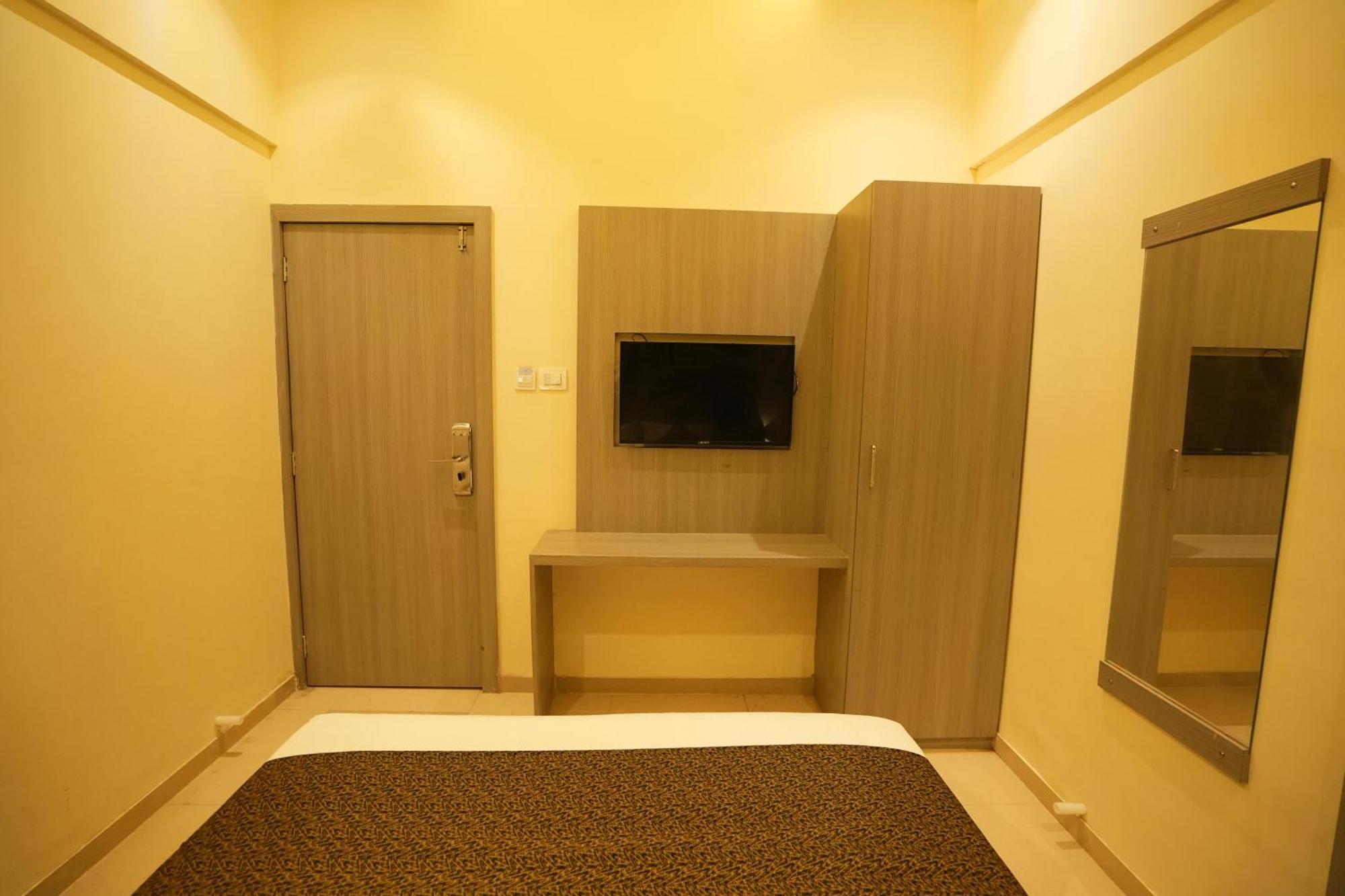 Hotel Boston 孟买 外观 照片