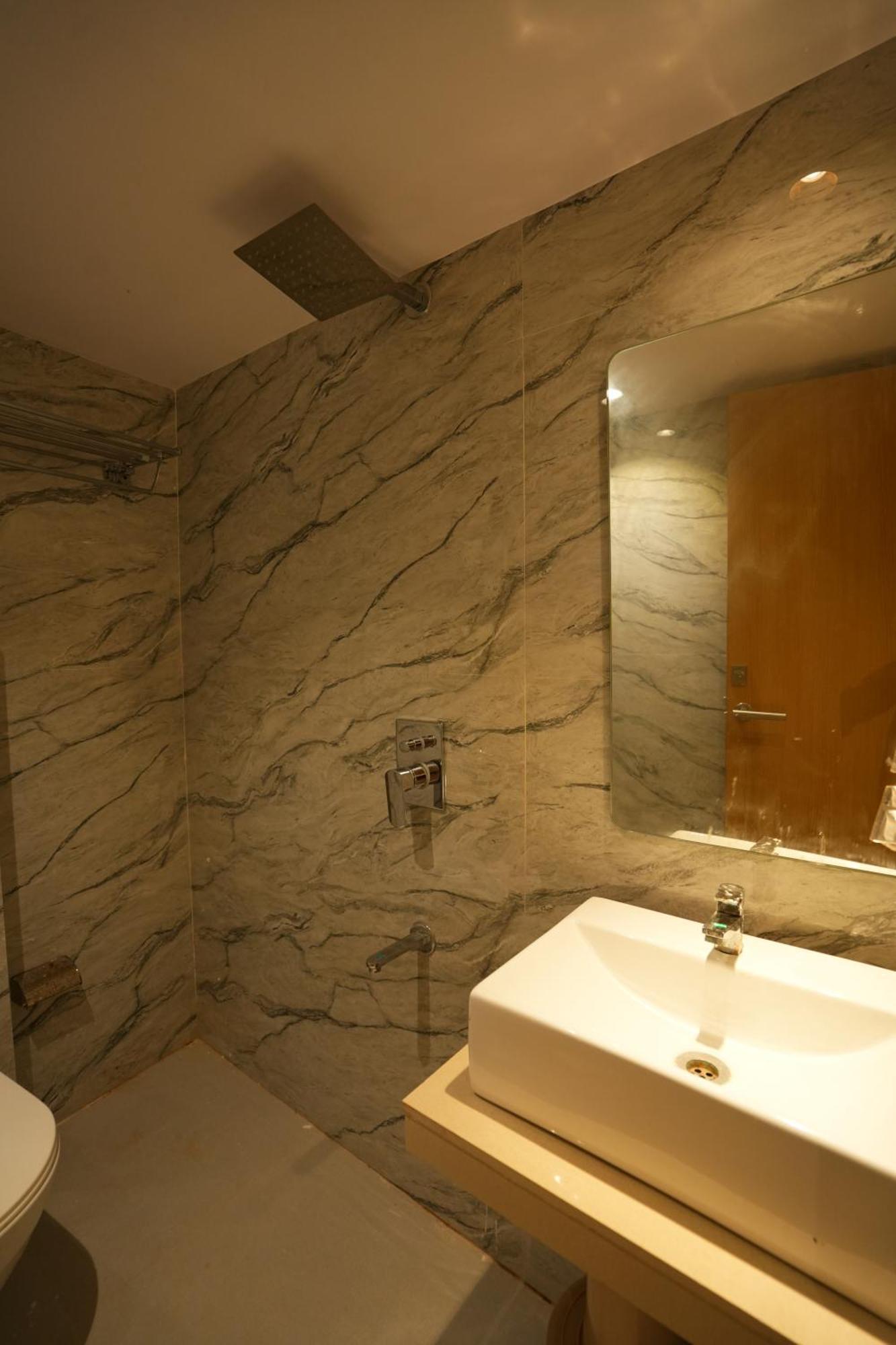 Hotel Boston 孟买 外观 照片
